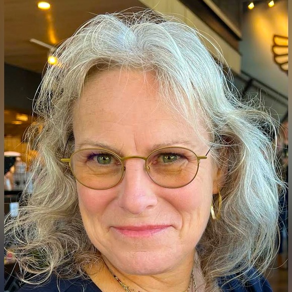 Meet your Posher, Nan - Picture 1 of 1